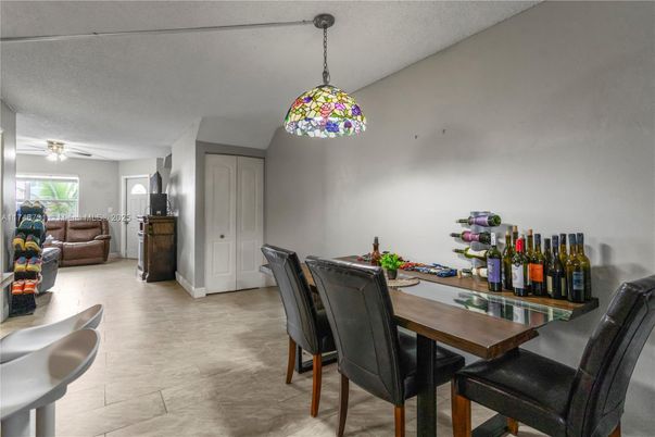 Dining room, Interior, Living room, Pendant Lights