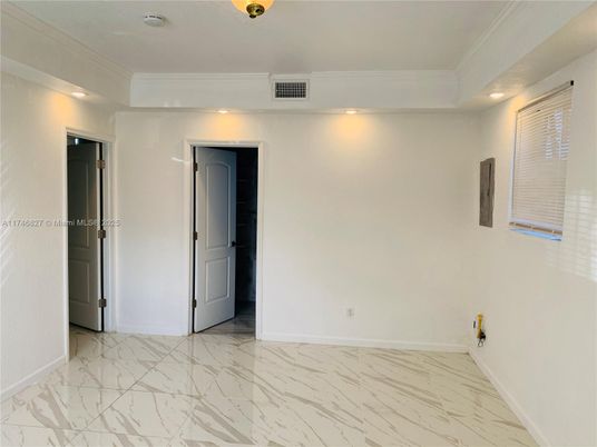 Empty room, Interior, Marble, Recessed Lighting