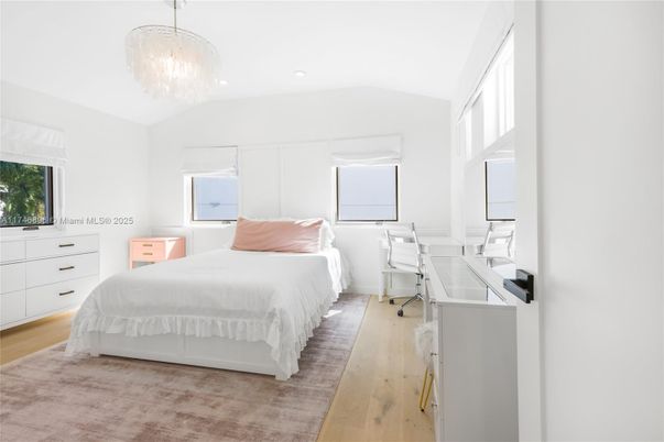 Bedroom, Interior, Pendant Lights, Recessed Lighting, Wood Texture Flooring