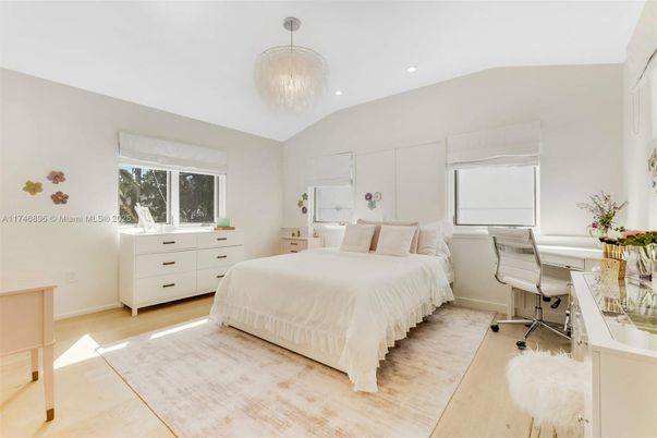 Bedroom, Home Office, Interior, Pendant Lights, Recessed Lighting, Wood Texture Flooring