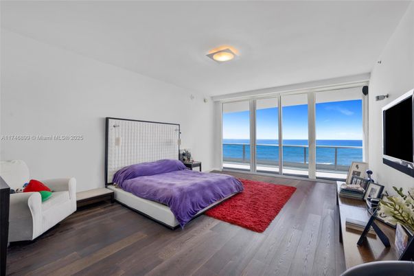 Bedroom, Interior, Water, Wood Texture Flooring