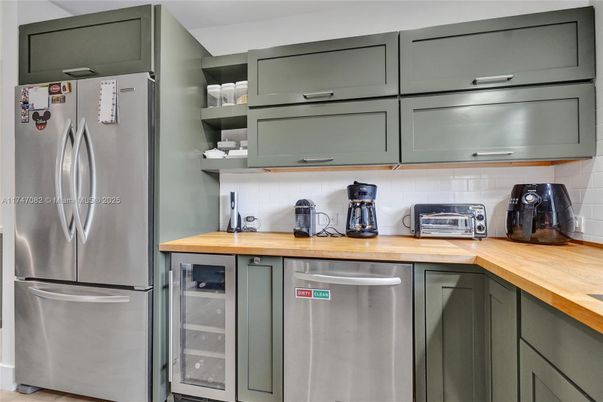 Interior, Kitchen, Stainless Steel Appliances