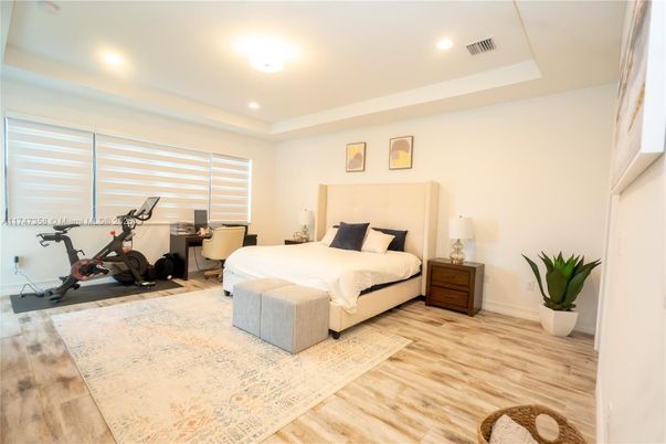 Bedroom, Fitness Equipment, Interior, Recessed Lighting, Wood Texture Flooring