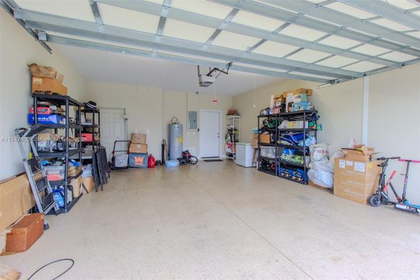 Garage, Interior