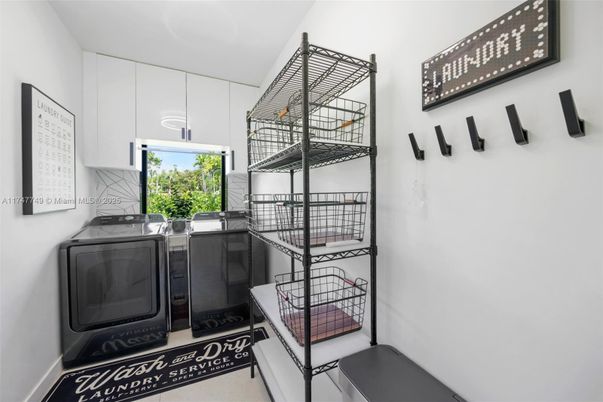 Interior, Washer