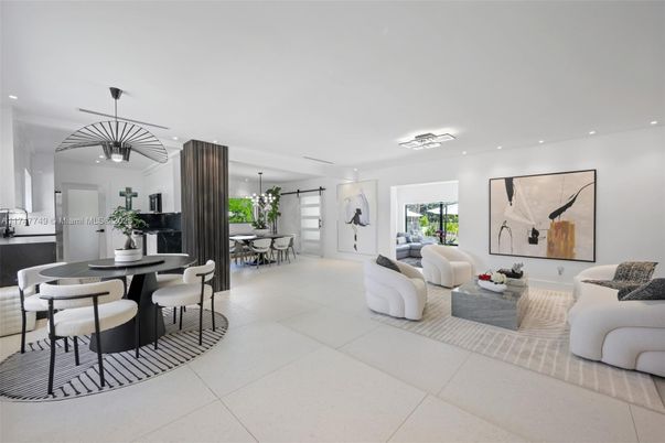 Chandelier, Dining room, Interior, Pendant Lights, Recessed Lighting