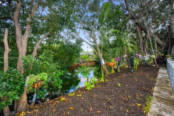 Backyard, Exterior, Lake