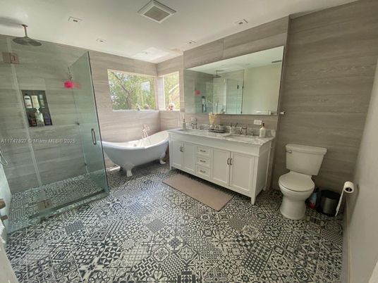 Bathroom, Dual Sink Vanities, Free Standing Baths, Glass Shower, Interior, Recessed Lighting