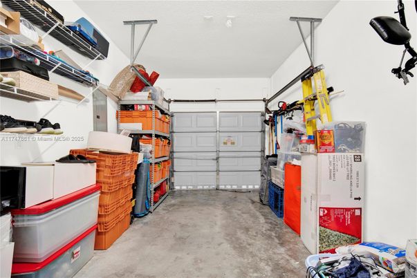 Garage, Interior