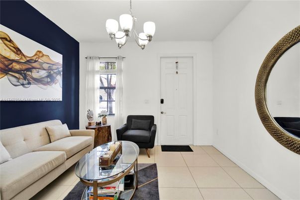 Chandelier, Interior, Living room