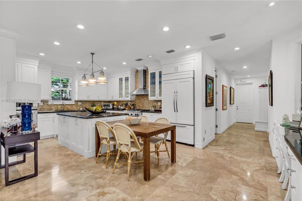Dining room, Interior, Kitchen, Pendant Lights, Recessed Lighting