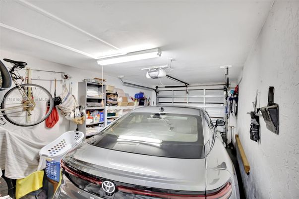 Garage, Interior
