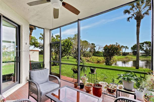 Interior, Sun Room, Water