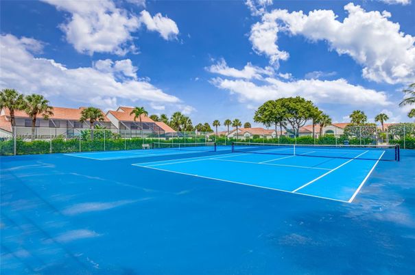 Exterior, Tennis Courts