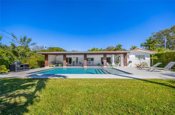 Backyard, Exterior, Pool