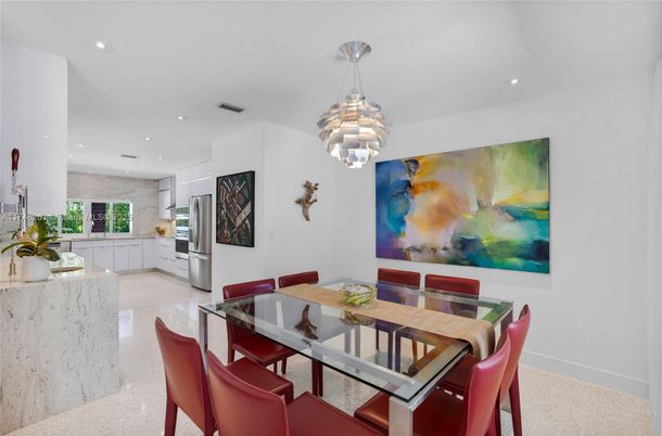 Dining room, Interior, Kitchen, Pendant Lights, Recessed Lighting, Stainless Steel Appliances
