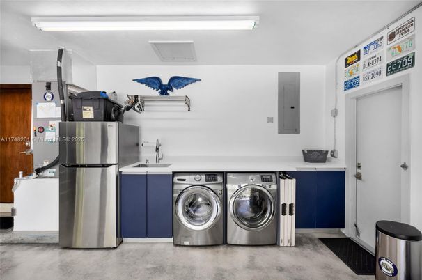 Interior, Washer