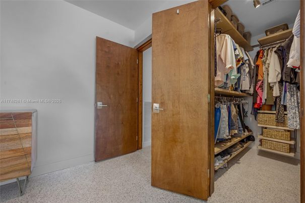 Interior, Walk-in Closets