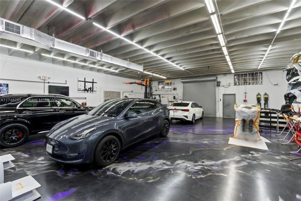 Garage, Interior, Recessed Lighting