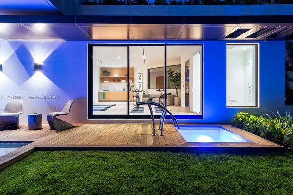 Exterior, Interior, Pool