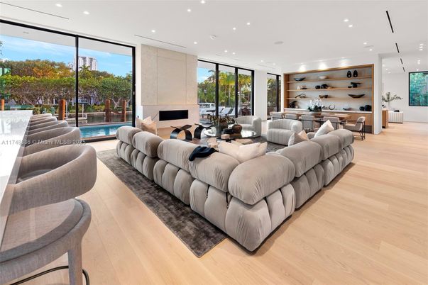 Dining room, Interior, Living room, Pendant Lights, Recessed Lighting, Wood Texture Flooring