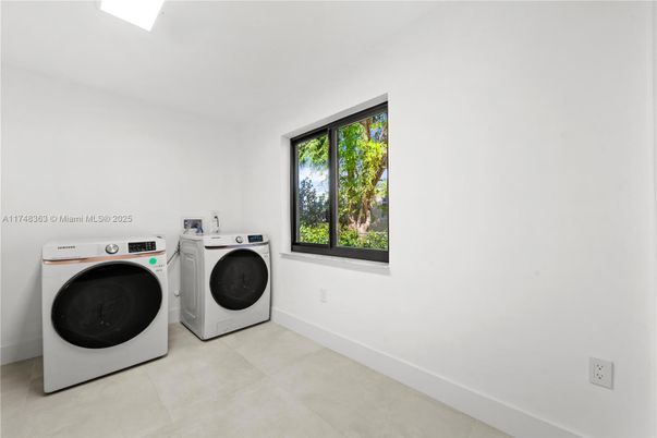 Interior, Washer