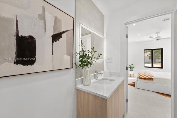 Bathroom, Interior, Recessed Lighting