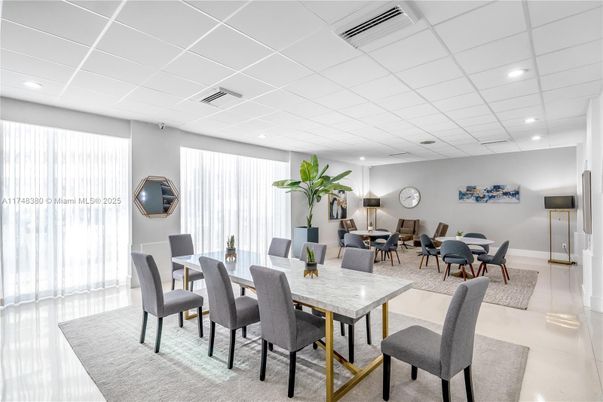 Dining room, Interior, Recessed Lighting