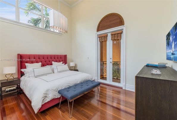 Bedroom, Interior, Pendant Lights, Wood Texture Flooring