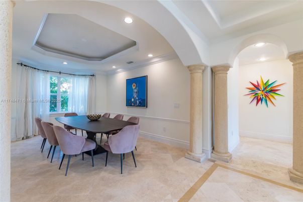 Dining room, Interior, Recessed Lighting