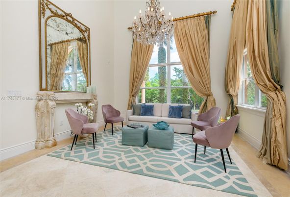 Chandelier, Interior, Living room