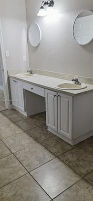 Bathroom, Dual Sink Vanities, Interior