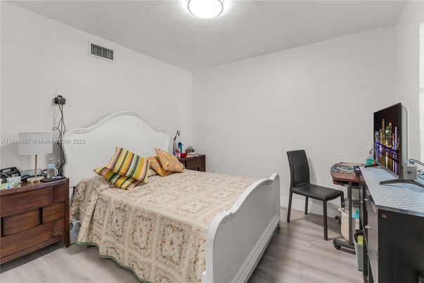 Bedroom, Home Office, Interior, Wood Texture Flooring