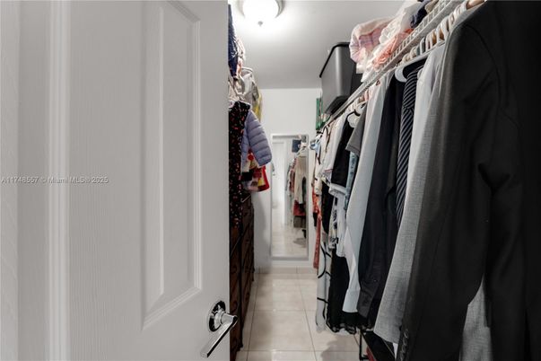 Interior, Walk-in Closets