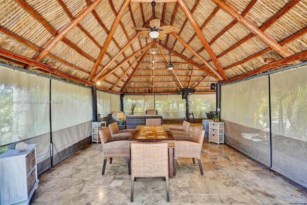 Dining room, Interior, Living room, Sun Room, Wooden Beams, Wooden Ceilings