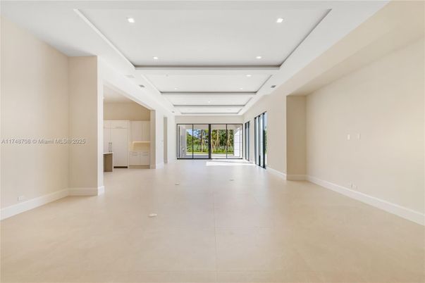 Empty room, Interior, Recessed Lighting