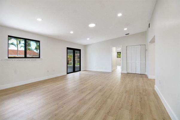 Empty room, Interior, Recessed Lighting, Wood Texture Flooring