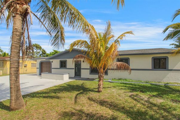 Attached, Backyard, Exterior, Facade, Ranch