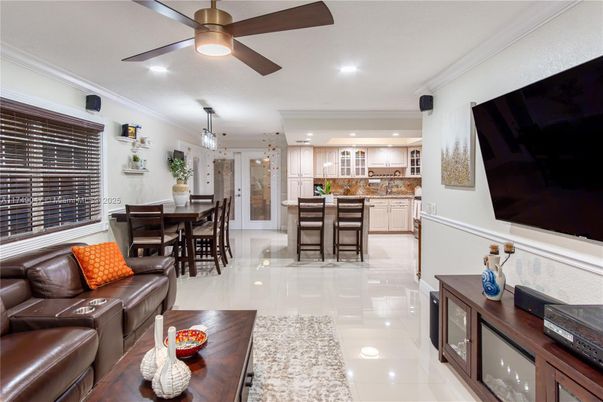 Dining room, Interior, Kitchen, Living room, Recessed Lighting