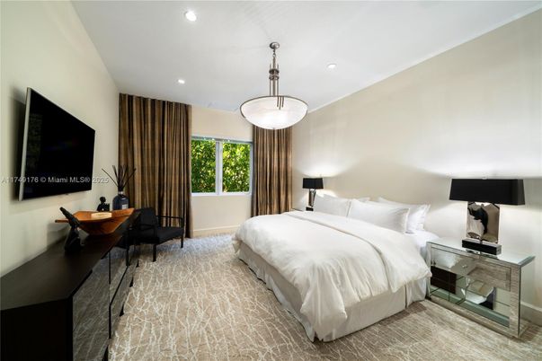 Bedroom, Interior, Pendant Lights, Recessed Lighting