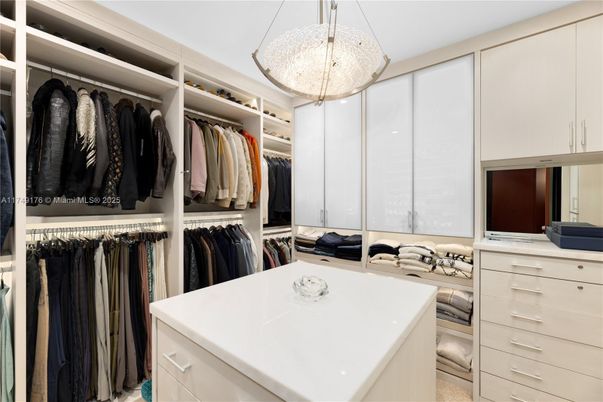 Interior, Walk-in Closets