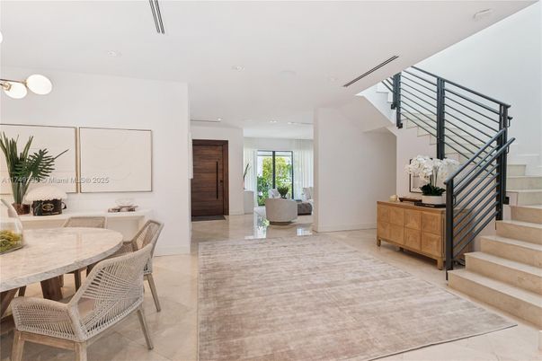 Dining room, Interior, Recessed Lighting