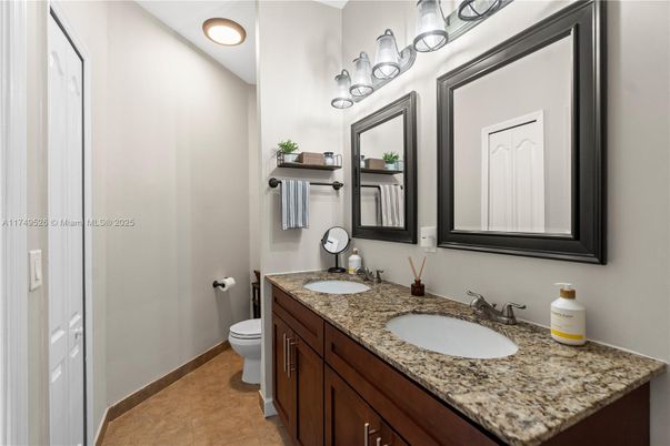 Bathroom, Dual Sink Vanities, Interior