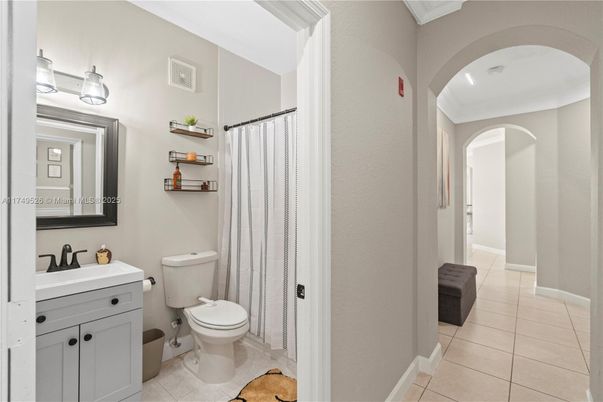 Bathroom, Interior, Recessed Lighting
