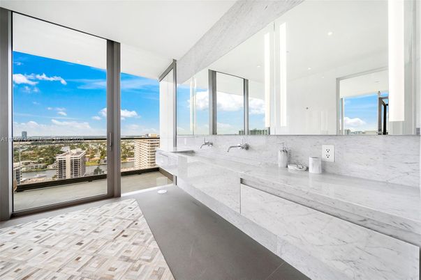 Bathroom, Interior, Marble, Recessed Lighting