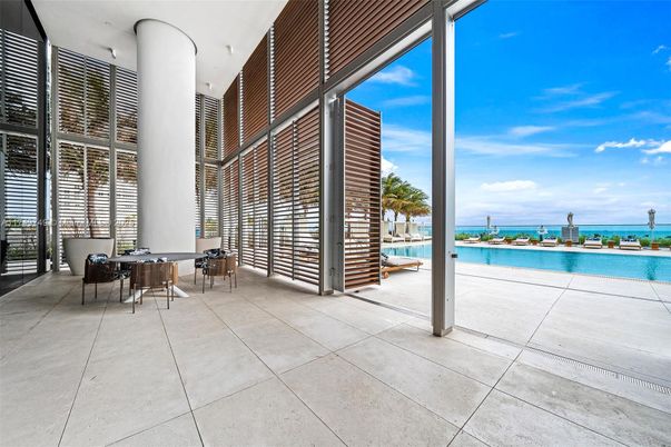 Exterior, Pool, Water