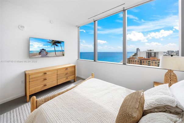Bedroom, Interior, Water