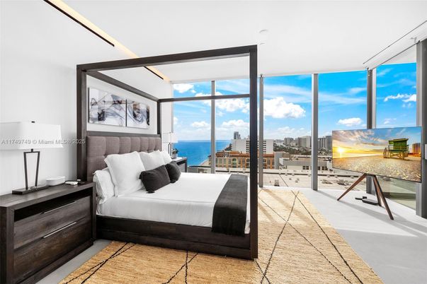 Bedroom, Interior, Water