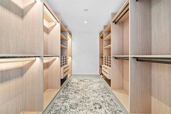 Interior, Recessed Lighting, Walk-in Closets