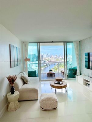 Interior, Living room, Water